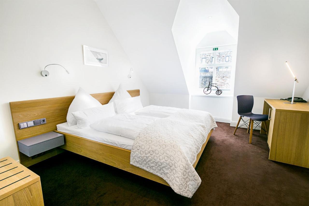 Schloss Hotel Burgbrohl Buitenkant foto